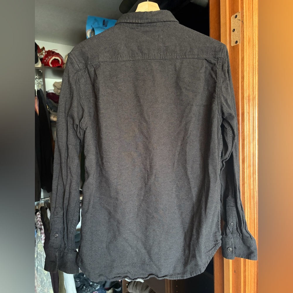 Old navy button down - Picture 2 of 3